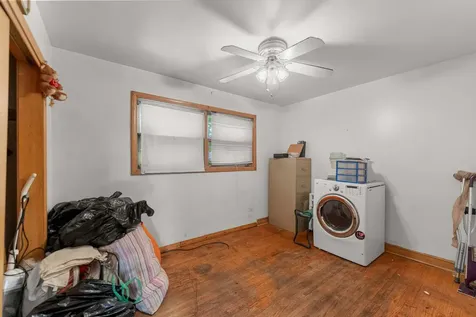 9043 South Carpenter Street Chicago IL 60620