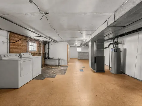 9043 South Carpenter Street Chicago IL 60620
