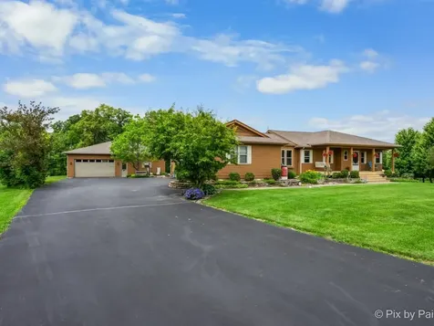 28 Tomahawk Trail Oswego IL 60543