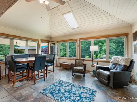 28 Tomahawk Trail Oswego IL 60543