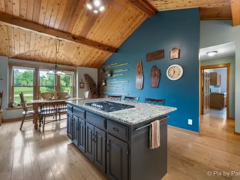 28 Tomahawk Trail Oswego IL 60543