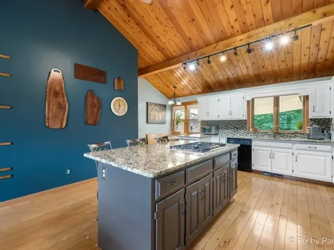 28 Tomahawk Trail Oswego IL 60543