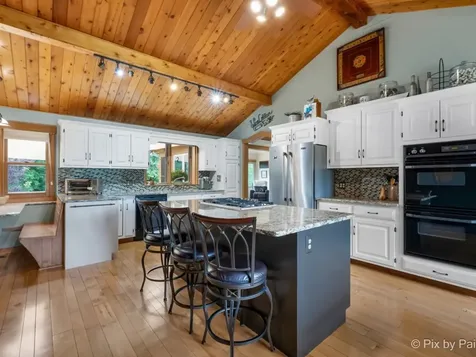 28 Tomahawk Trail Oswego IL 60543