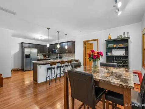 28 Tomahawk Trail Oswego IL 60543