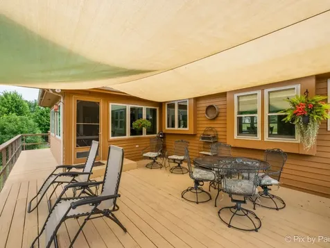 28 Tomahawk Trail Oswego IL 60543