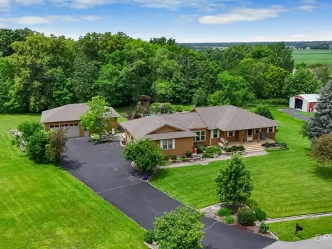 28 Tomahawk Trail Oswego IL 60543