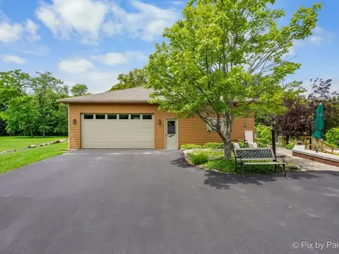 28 Tomahawk Trail Oswego IL 60543