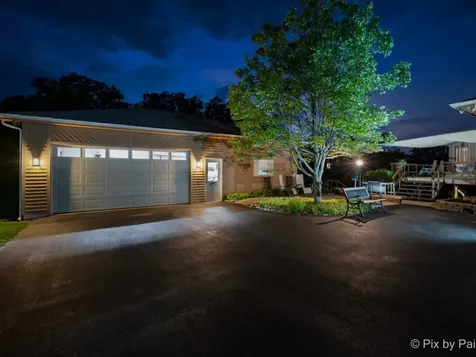 28 Tomahawk Trail Oswego IL 60543