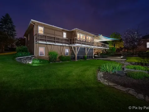 28 Tomahawk Trail Oswego IL 60543