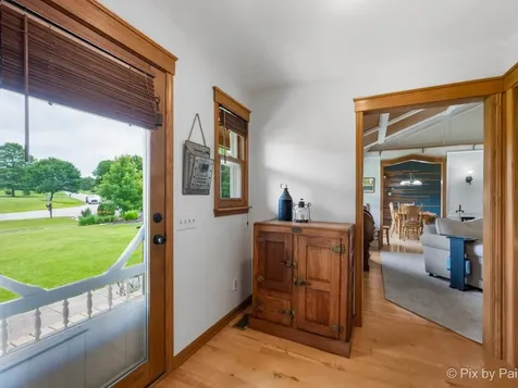 28 Tomahawk Trail Oswego IL 60543