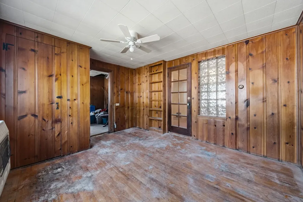 10605 South Normal Avenue Chicago IL 60628