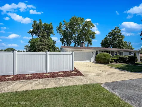 9840 Warren Street Oak Lawn IL 60453