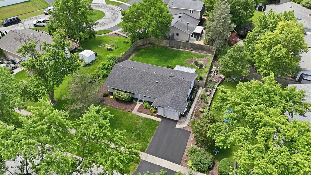 6320 Clark Drive Woodridge IL 60517