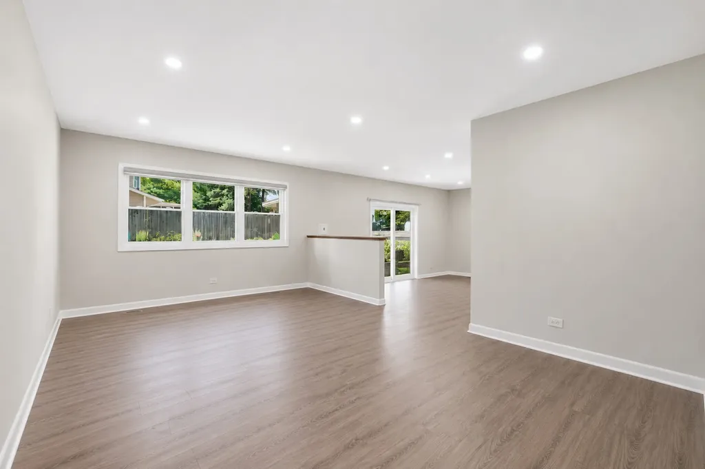 6320 Clark Drive Woodridge IL 60517