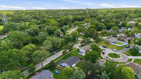 6320 Clark Drive Woodridge IL 60517