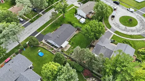 6320 Clark Drive Woodridge IL 60517