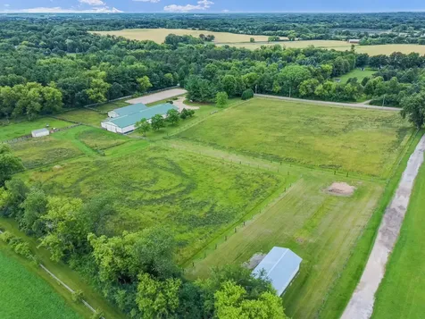 19104 Crowley Road Harvard IL 60033