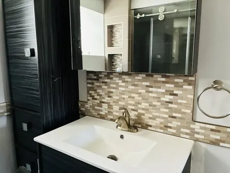 4925 West Warwick Avenue Chicago IL 60641