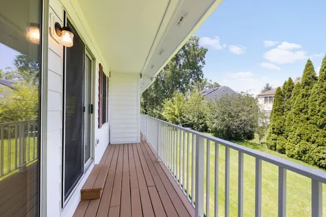 26 Tyler Court Streamwood IL 60107