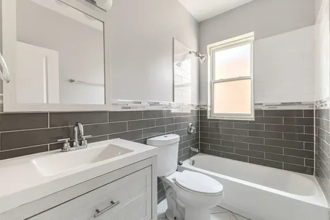 8139 South Sangamon Street Chicago IL 60620