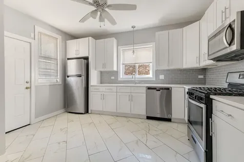 8139 South Sangamon Street Chicago IL 60620