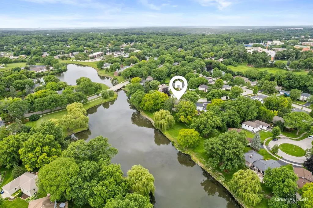 1493 Sandy Hook Street Wheaton IL 60189