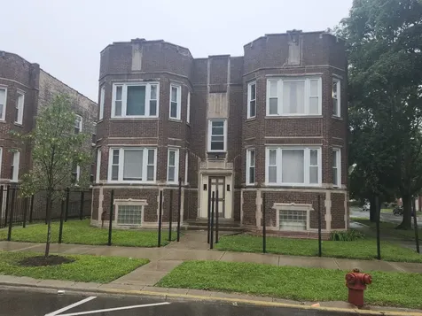9202 South Loomis Street Chicago IL 60620