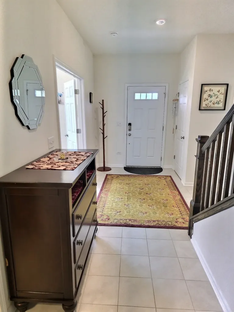 2722 Lily Lane Rolling Meadows IL 60008