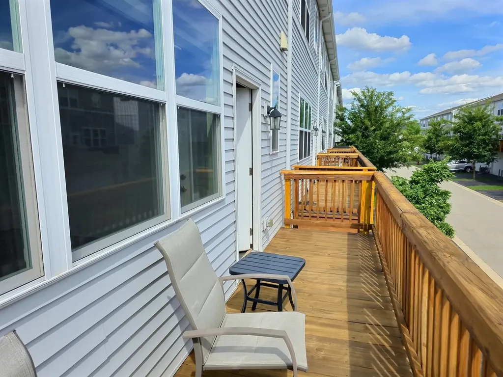 2722 Lily Lane Rolling Meadows IL 60008