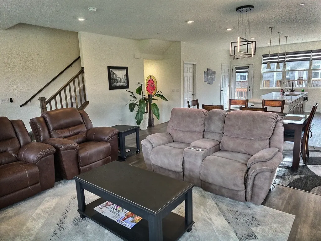 2722 Lily Lane Rolling Meadows IL 60008