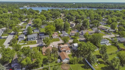 18843 West Deerpath Road Grayslake IL 60030