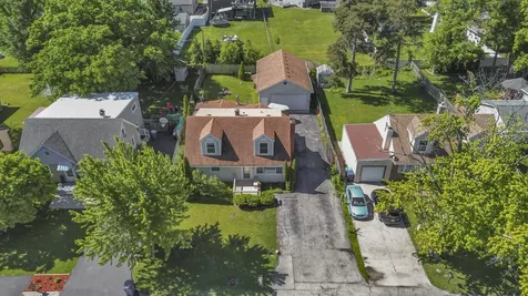 18843 West Deerpath Road Grayslake IL 60030
