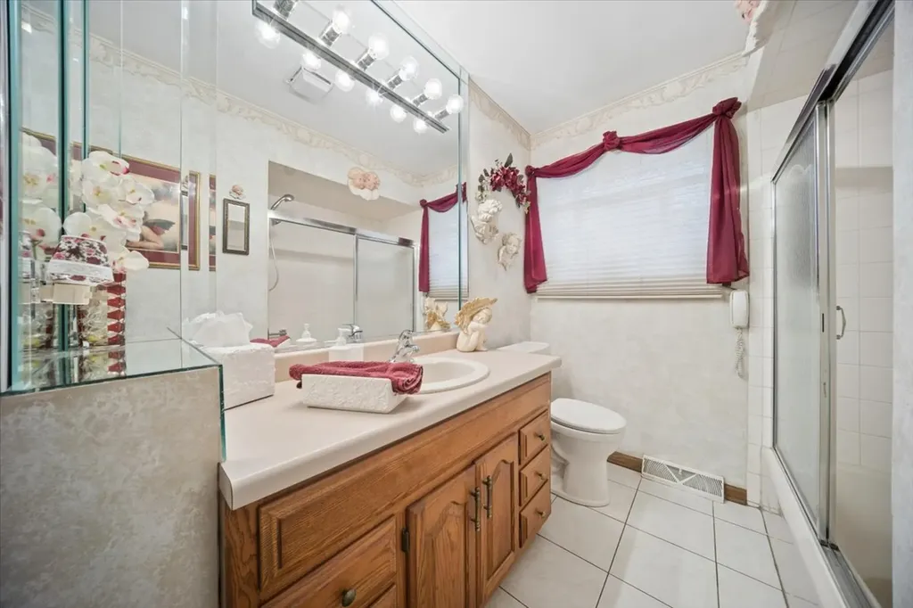 8231 West Berwyn Avenue Chicago IL 60656
