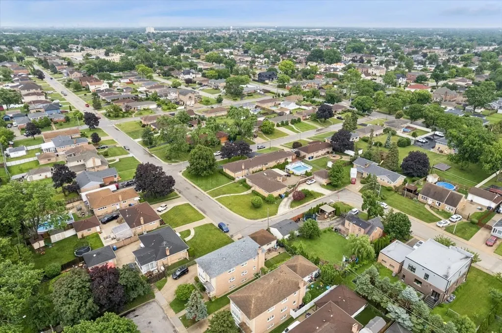 8231 West Berwyn Avenue Chicago IL 60656