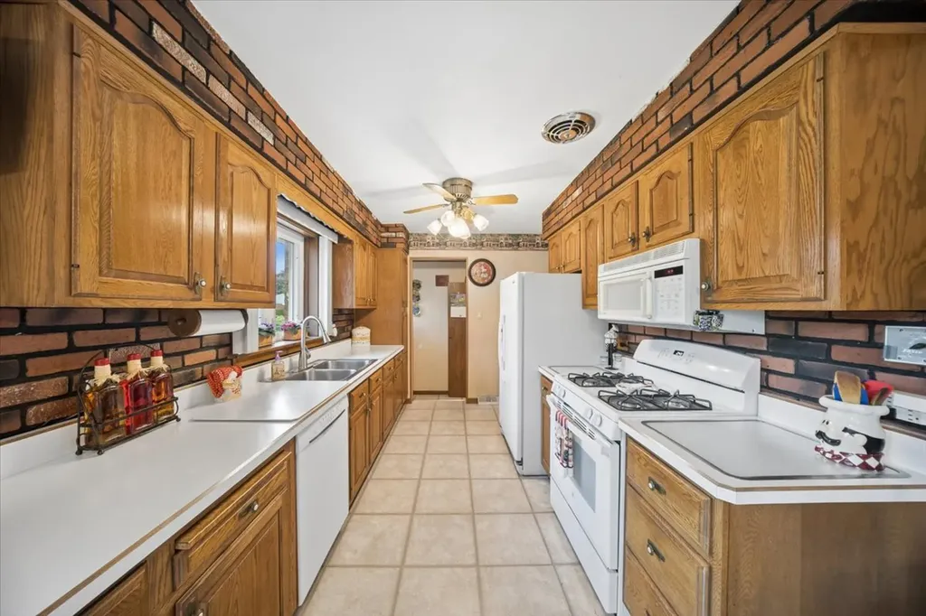 8231 West Berwyn Avenue Chicago IL 60656