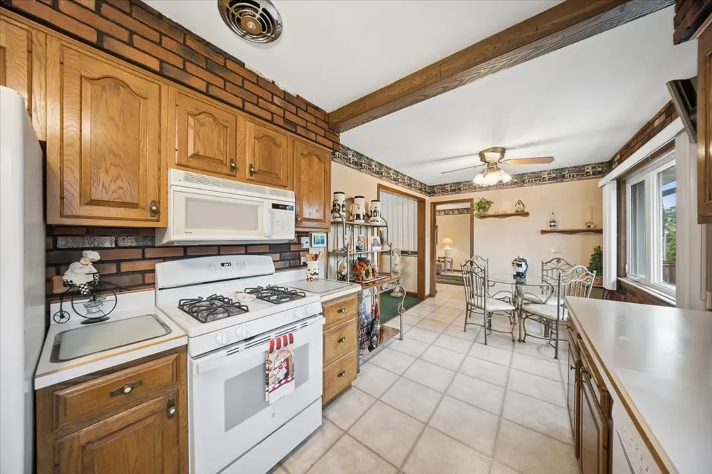 8231 West Berwyn Avenue Chicago IL 60656