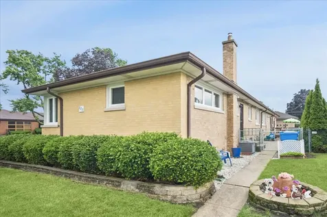 8231 West Berwyn Avenue Chicago IL 60656
