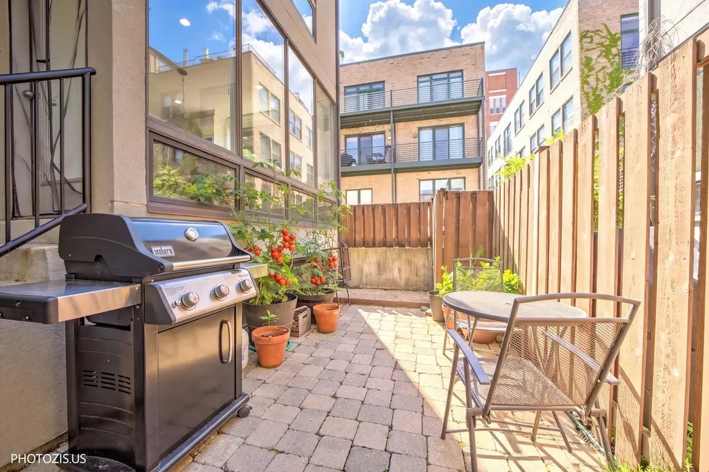 1757 North Paulina Street Chicago IL 60622