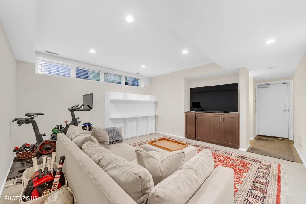 1757 North Paulina Street Chicago IL 60622
