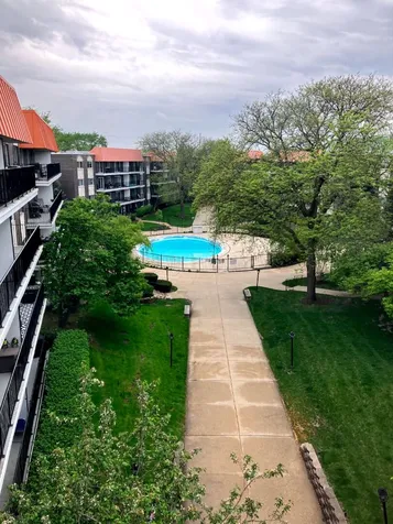 9530 North Lamon Avenue Skokie IL 60077