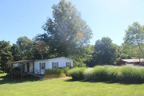 3042 Cannon Gardens Road Salem IL 62881