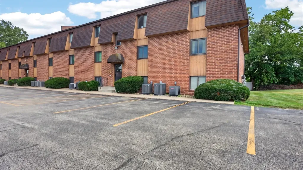 1010 Arlene Court Bloomington IL 61701