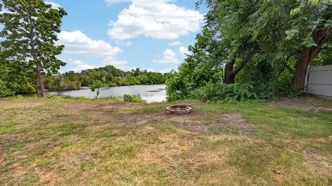 1010 Arlene Court Bloomington IL 61701