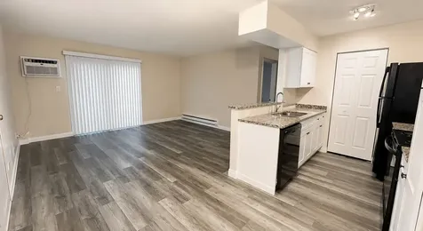 633 Virginia Road Crystal Lake IL 60014