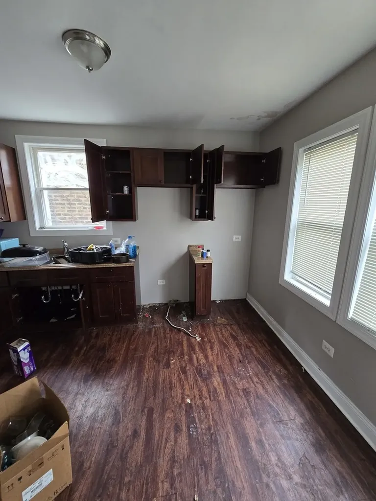 9130 South Throop Street Chicago IL 60620