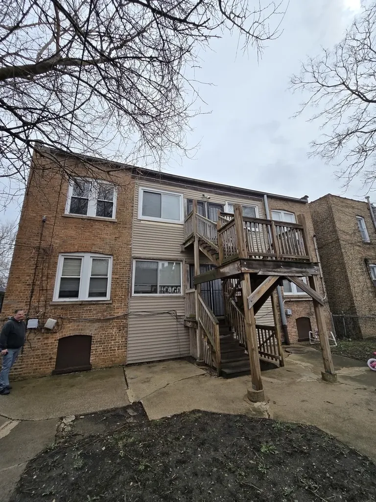9130 South Throop Street Chicago IL 60620