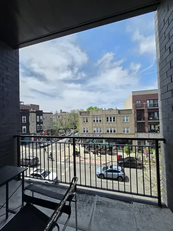 1348 West Roscoe Street Chicago IL 60657