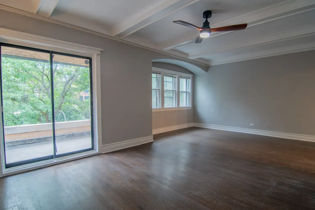 844 West Lakeside Place Chicago IL 60640