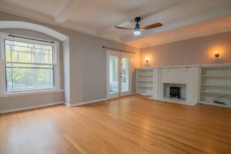 844 West Lakeside Place Chicago IL 60640