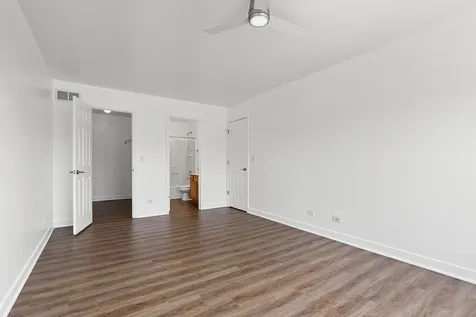 1613 Victoria Park Circle Aurora IL 60504
